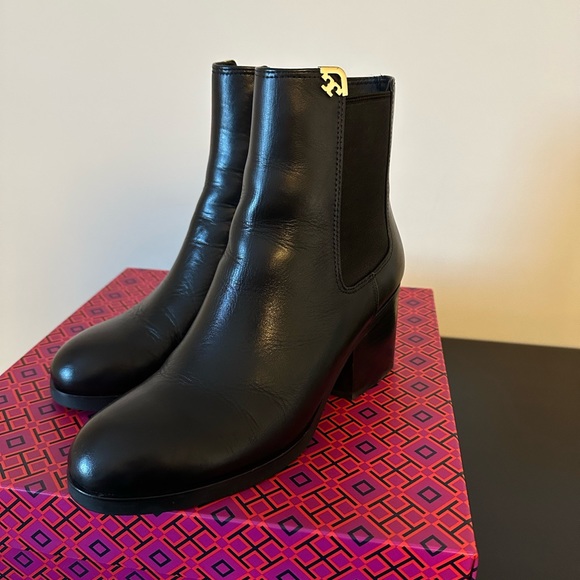 Tory Burch Nicola Bootie - Picture 1 of 12